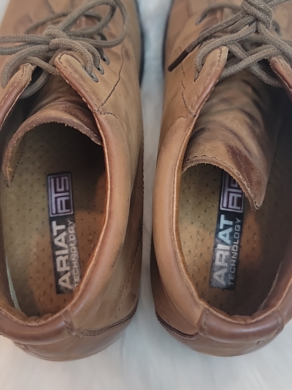 Ariat Tan Leather Chukka Lace-Up Boots. Size 6.5B. Style 12225 - Picture 5 of 9